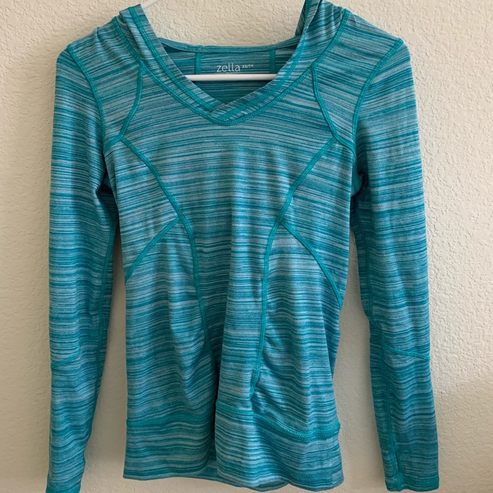 Zella fitted activewear shirt with hood.